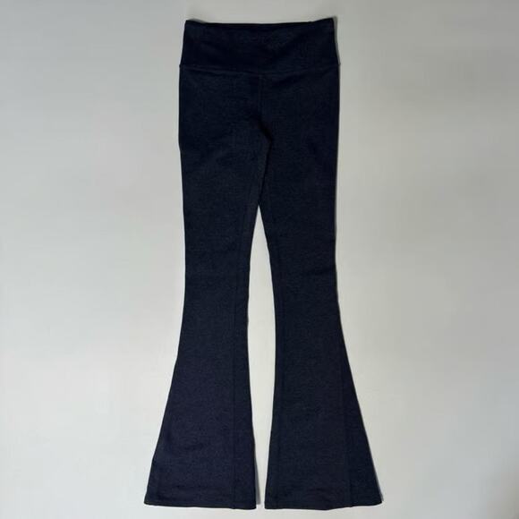 Alo Yoga Flare Leggings - Picture 5 of 7